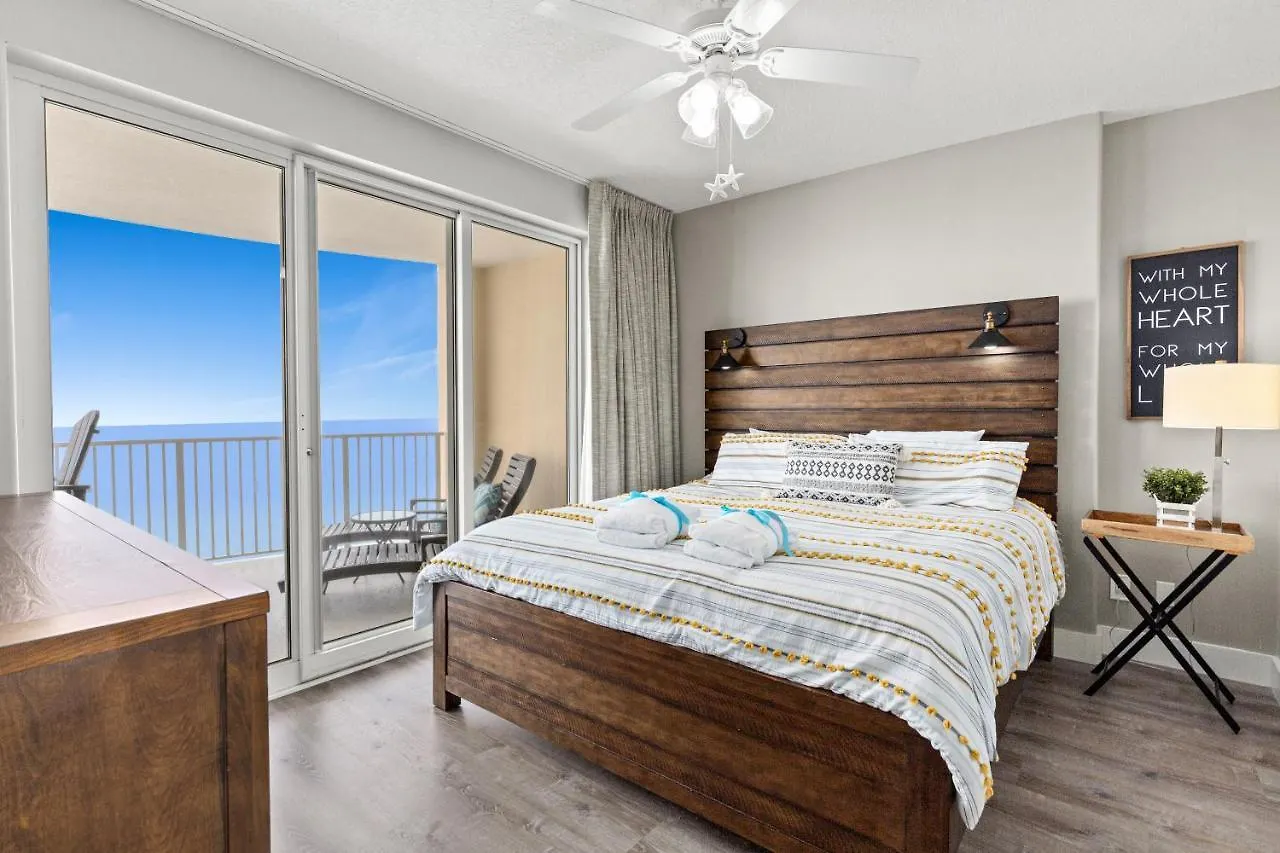 Beautiful Ocean Views! 2-Bedroom, 2-Bathroom! Resort Pools! Panama City Beach Semesterbostad