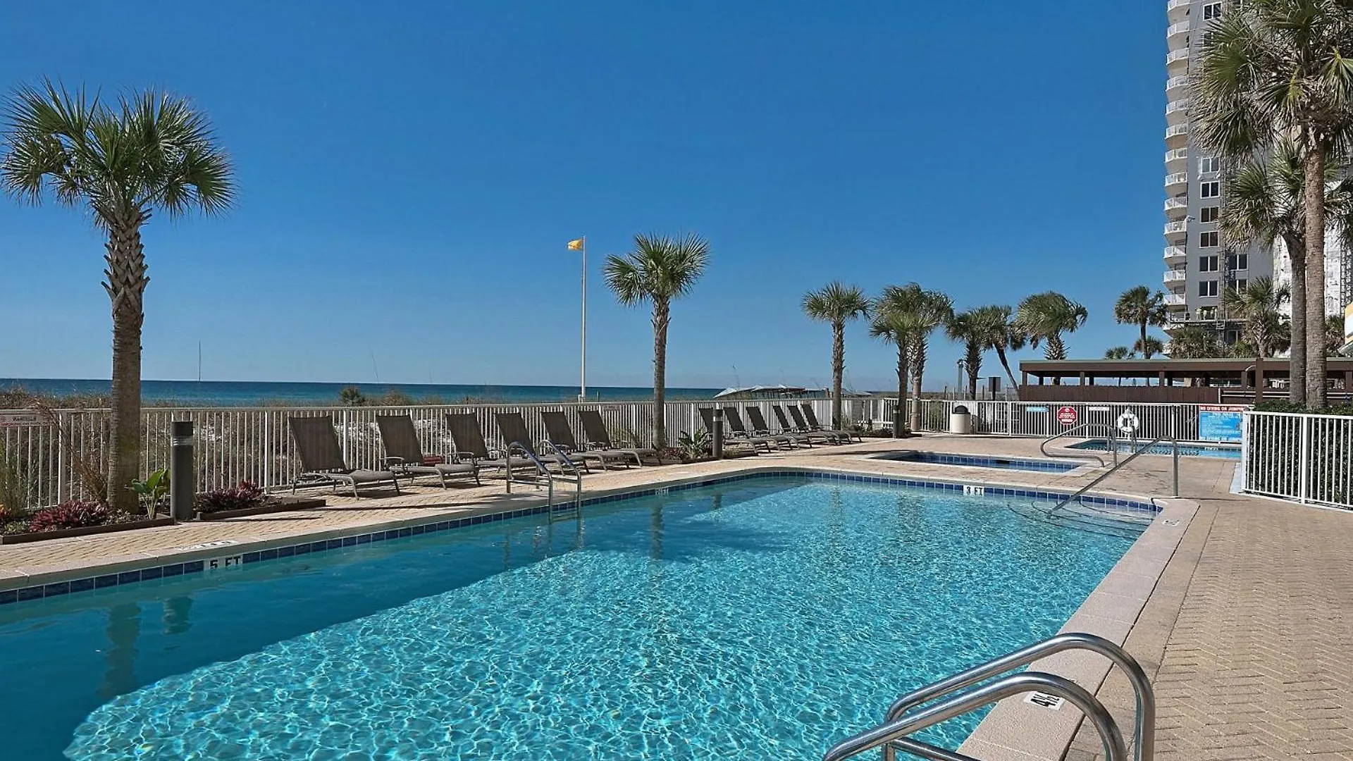 Semesterbostad Beautiful Ocean Views! 2-Bedroom, 2-Bathroom! Resort Pools! Panama City Beach USA