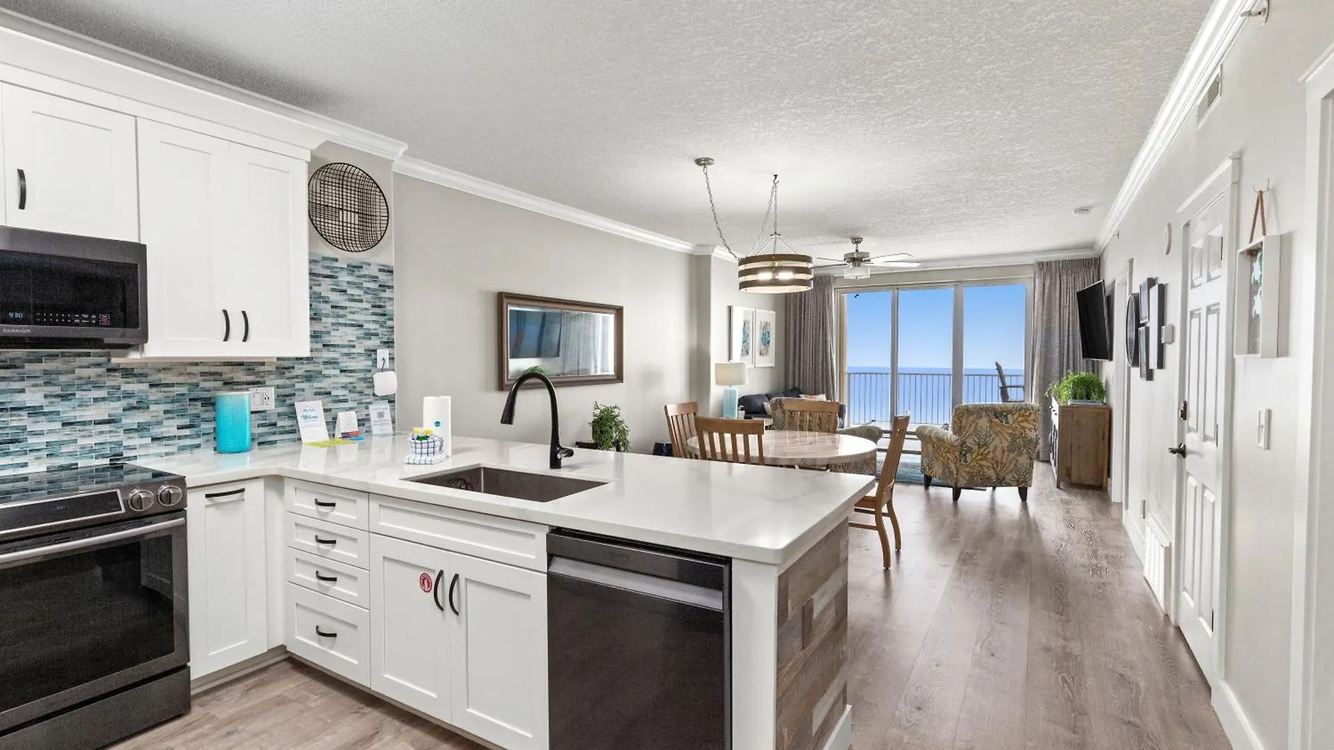 Holiday home Beautiful Ocean Views! 2-Bedroom, 2-Bathroom! Resort Pools! Panama City Beach