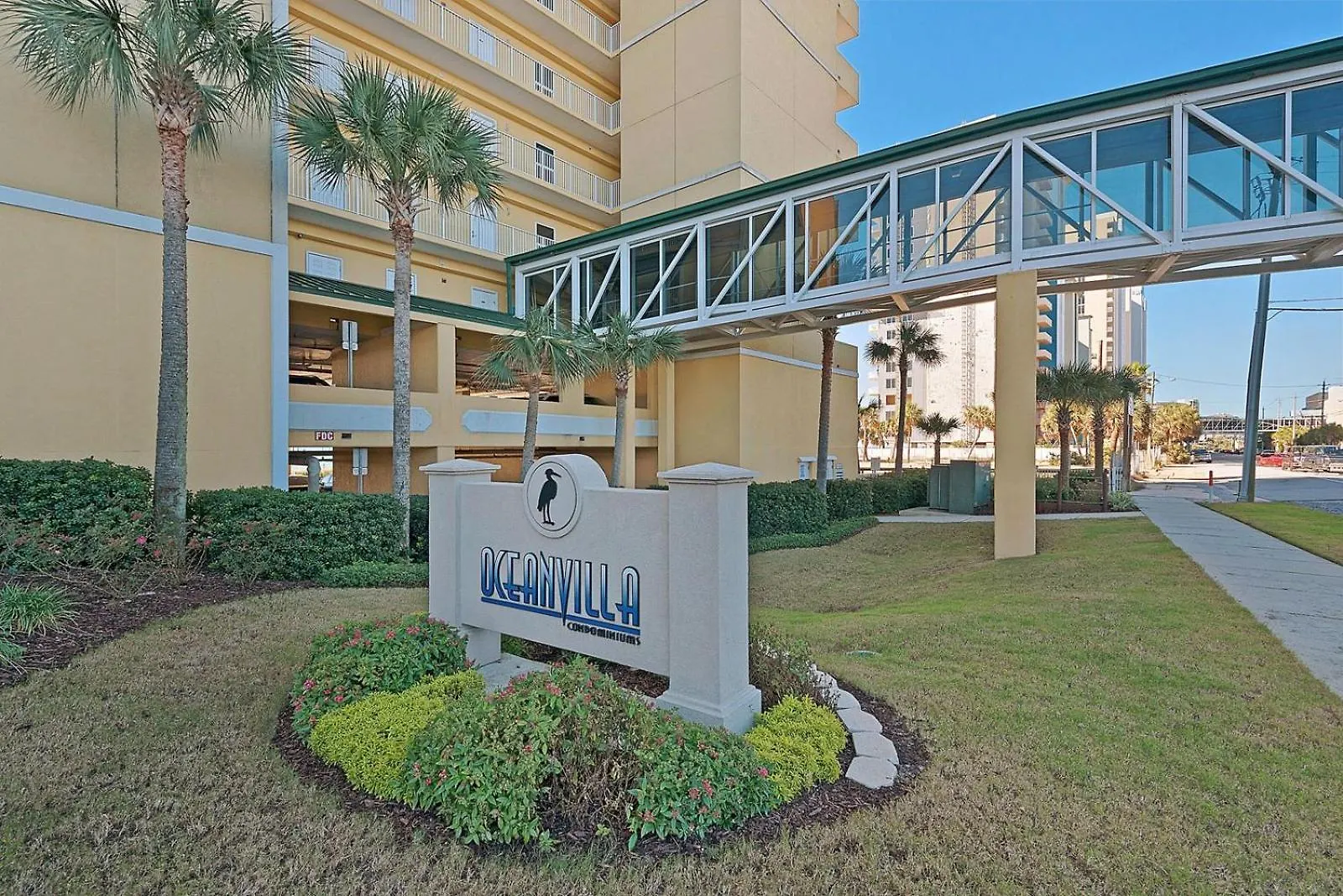 Beautiful Ocean Views! 2-Bedroom, 2-Bathroom! Resort Pools! Panama City Beach